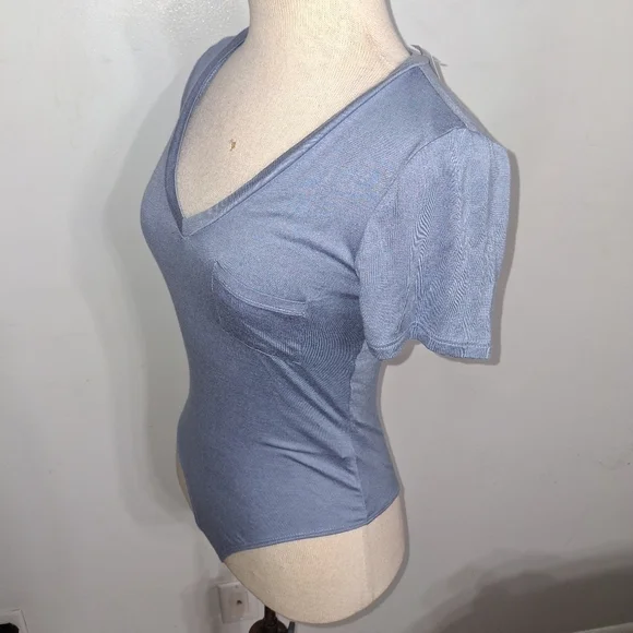 Short Sleeve Bodysuit- W Sz Small - Picture 6 of 8